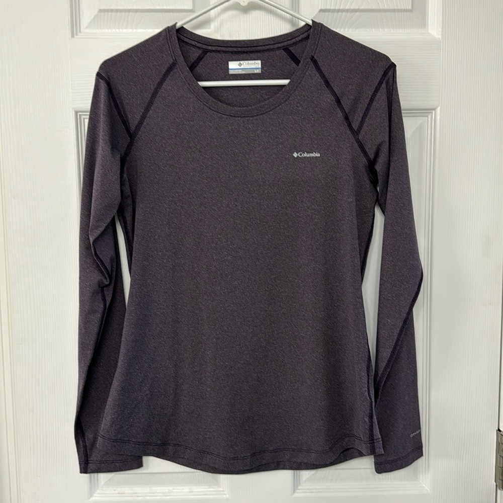 Columbia long sleeve T-shirt Size small